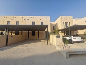  🏡 *Modern Townhouse for Rent in Sedra (Roshn) – Stylish & Family-Friendly* 👨‍👩‍👧‍👦