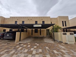 🏡 *Modern Townhouse for Rent furnished in Sedra (Roshn) – Stylish & Family-Friendly* 👨‍👩‍👧‍👦