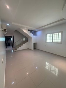 🏡 Spacious Apartment for Rent – Al Salam District